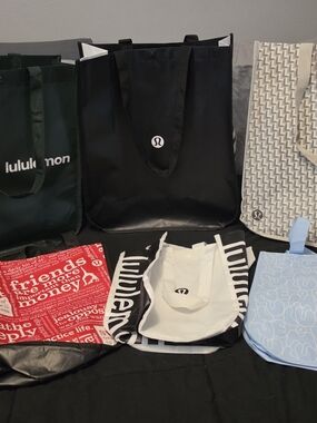 Lululemon Shopping Bags